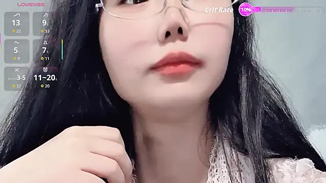 Snapshot of GTnTo_O chatting on 05.16.26 GTnTo O online show from 05.16.26