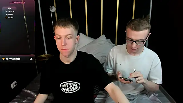 Snapshot of Dylan_Norton chatting on 04.30.26 Dylan Norton online show from 04.30.26