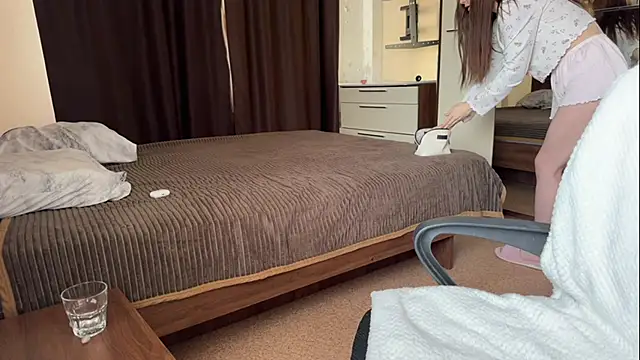 TinaScarlet online show from 04.03.26