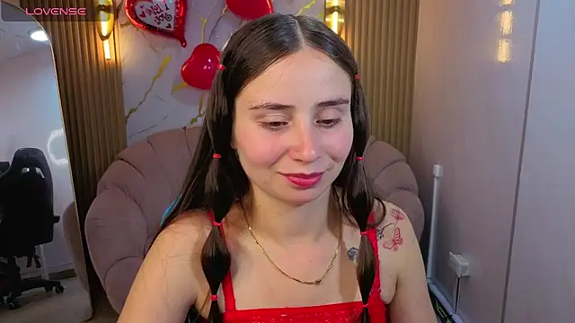 Ariana18 b online show from 02.12.26