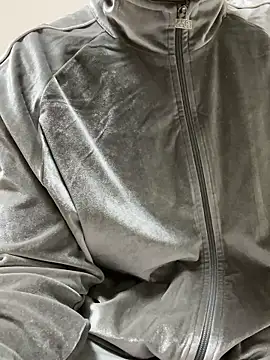 Snapshot of K0U-123 chatting on 02.25.26 K0U-123 online show from 02.25.26