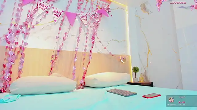 rebecca ponce  online show from 02.16.26