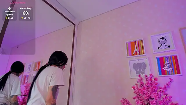 Snapshot of Ashley_Blum_ chatting on 04.14.26 Ashley Blum online show from 04.14.26