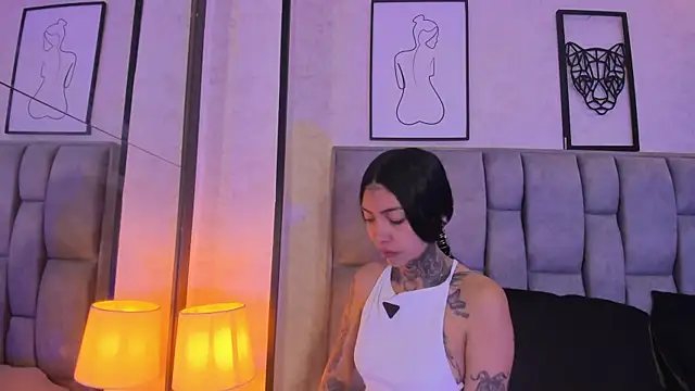 Ashley Blum  online show from 05.10.26