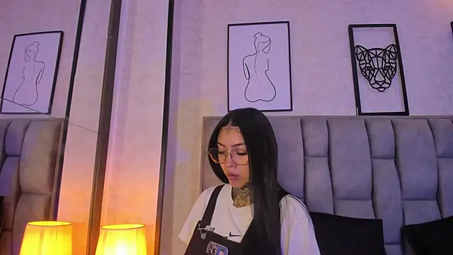 Ashley Blum  online show from 05.21.26