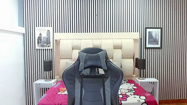 Sophia Valentina online show from 02.25.26