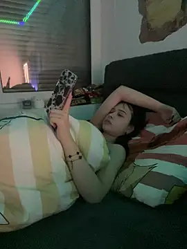 Snapshot of Just-Lilly chatting on 04.08.26 Just-Lilly online show from 04.08.26