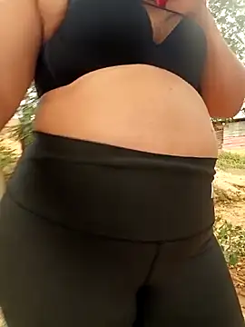 Snapshot of Lena_Cum69 chatting on 03.05.26 Lena Cum69 online show from 03.05.26