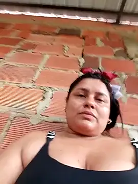 Snapshot of Lena_Cum69 chatting on 03.25.26 Lena Cum69 online show from 03.25.26