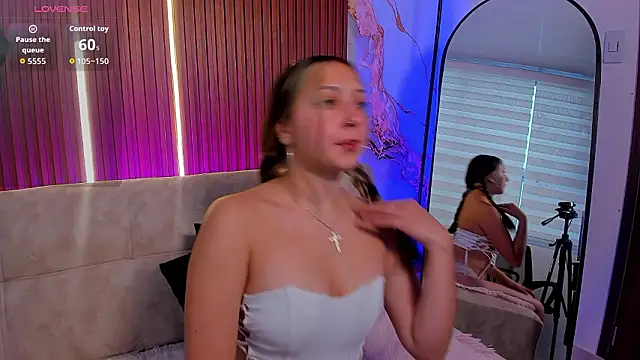 Giselle Laurens  online show from 03.10.26