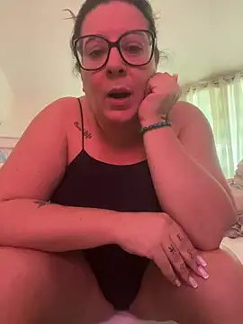 Snapshot of JasmineGlow7 chatting on 02.20.26 JasmineGlow7 online show from 02.20.26