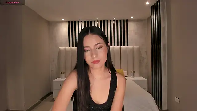 Snapshot of LucieMartin chatting on 03.28.26 LucieMartin online show from 03.28.26