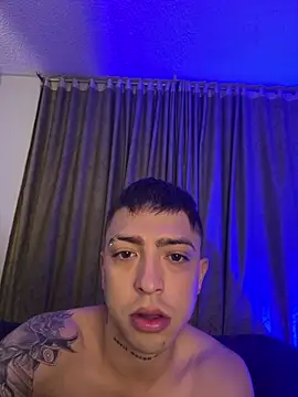 Snapshot of SavageBond_ chatting on 02.28.26 SavageBond online show from 02.28.26