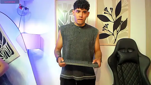 justin payn14 online show from 03.26.26