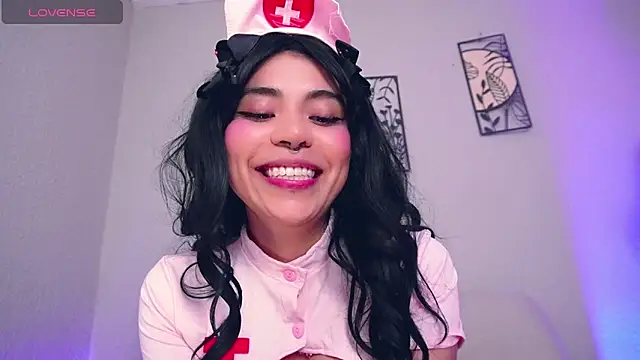 Snapshot of loveegirll1 chatting on 02.26.26 loveegirll1 online show from 02.26.26