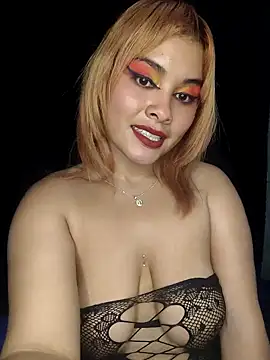 Snapshot of zoe_love18 chatting on 02.17.26 zoe love18 online show from 02.17.26