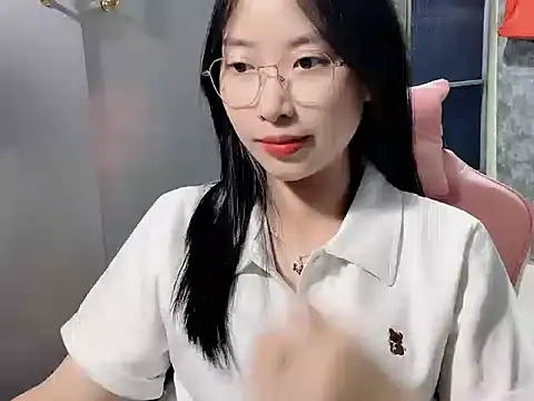 Snapshot of Linne6789 chatting on 02.28.26 Linne6789 online show from 02.28.26