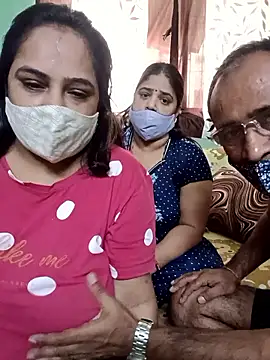 HoneyHush online show from 03.08.26