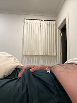 Snapshot of hairypokeballs chatting on 02.17.26 hairypokeballs online show from 02.17.26