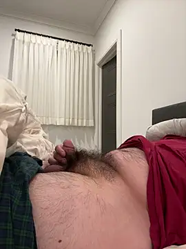 Snapshot of hairypokeballs chatting on 03.31.26 hairypokeballs online show from 03.31.26