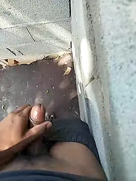 Snapshot of Leoh28 chatting on 04.15.26 Leoh28 online show from 04.15.26