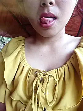 Snapshot of Small_flower1 chatting on 03.31.26 Small flower1 online show from 03.31.26