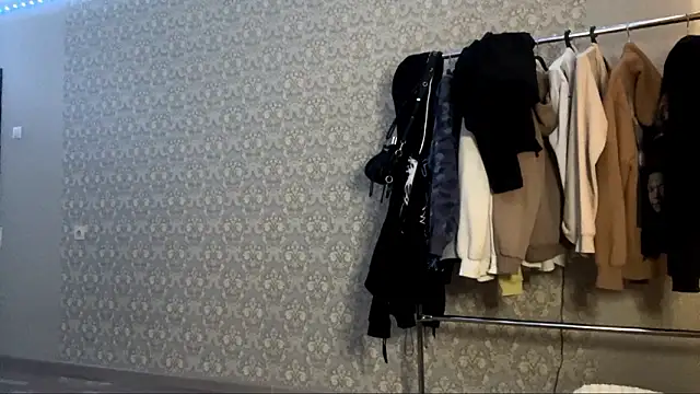 Snapshot of LumPetal chatting on 02.17.26 LumPetal online show from 02.17.26