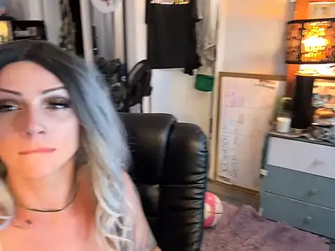 Alicethickpeach online show from 07.08.26