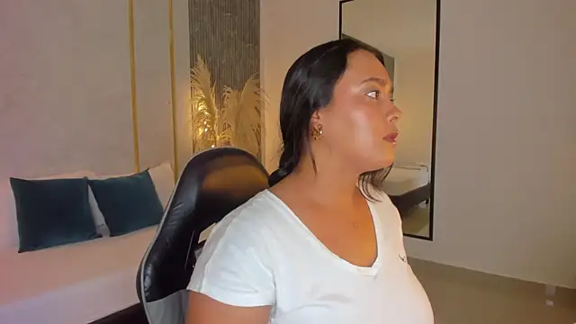 sophia solerr online show from 02.12.26