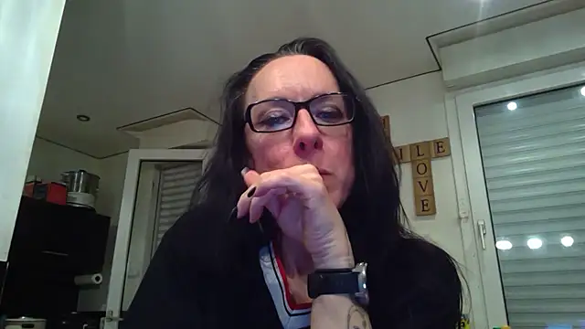 Snapshot of FITGIRL-MAEVA chatting on 02.10.26 FITGIRL-MAEVA online show from 02.10.26