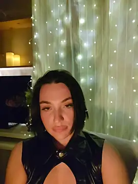 Snapshot of HotDevilGirl_ chatting on 02.14.26 HotDevilGirl online show from 02.14.26