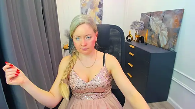 CharlotteKerti online show from 04.09.26