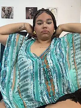 Snapshot of AlahiaFrequency chatting on 02.25.26 AlahiaFrequency online show from 02.25.26