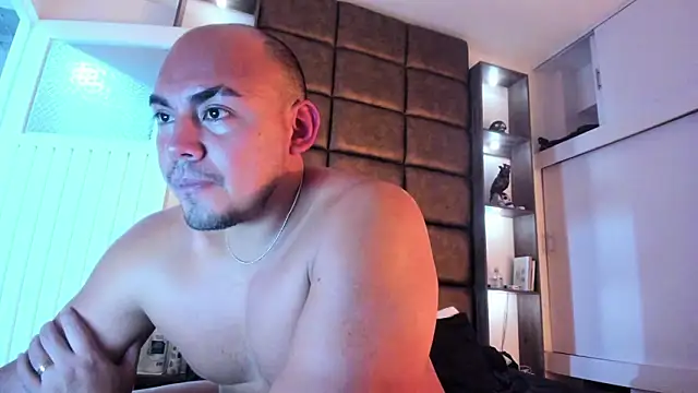 Snapshot of eros_colby chatting on 02.05.26 eros colby online show from 02.05.26