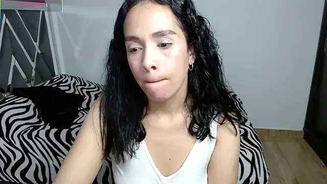 Snapshot of paula_lopez__ chatting on 03.21.26 paula lopez online show from 03.21.26