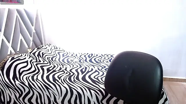 Snapshot of paula_lopez__ chatting on 03.22.26 paula lopez online show from 03.22.26