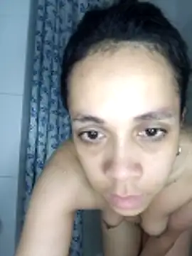 Snapshot of paula_lopez__ chatting on 04.06.26 paula lopez online show from 04.06.26