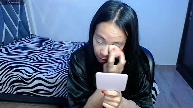 Snapshot of paula_lopez__ chatting on 04.14.26 paula lopez online show from 04.14.26