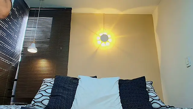 Damon Salvarote S online show from 04.10.26