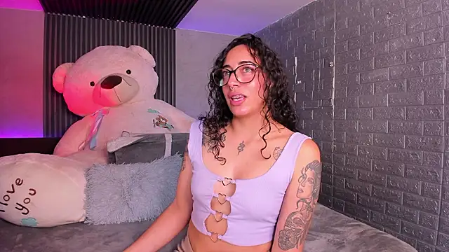 Snapshot of Magic_ivone chatting on 02.11.26 Magic ivone online show from 02.11.26