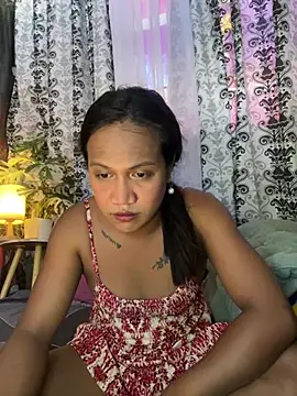 Snapshot of Queen-barbie chatting on 05.23.26 Queen-barbie online show from 05.23.26