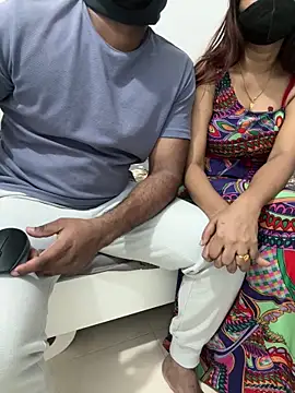 Snapshot of couple7v17d chatting on 02.27.26 couple7v17d online show from 02.27.26