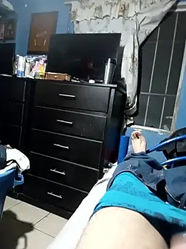 Snapshot of DanielLuna3819 chatting on 04.01.26 DanielLuna3819 online show from 04.01.26