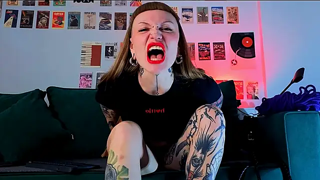 Snapshot of SugarSoot chatting on 04.10.26 SugarSoot online show from 04.10.26