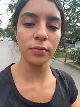 Snapshot of NaniBlossomX chatting on 03.01.26 NaniBlossomX online show from 03.01.26