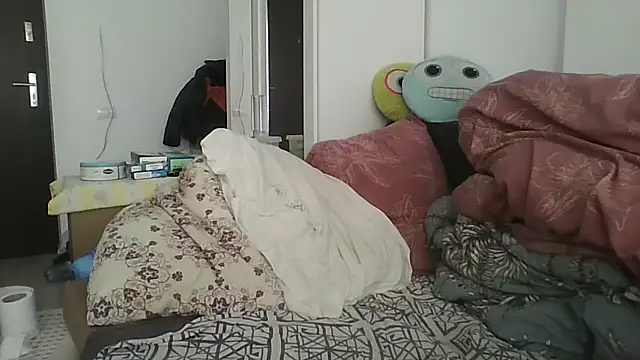 Snapshot of vitalik66679 chatting on 04.14.26 vitalik66679 online show from 04.14.26