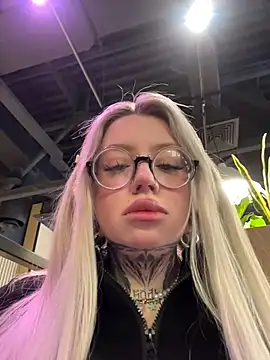 Chiibi online show from 02.14.26