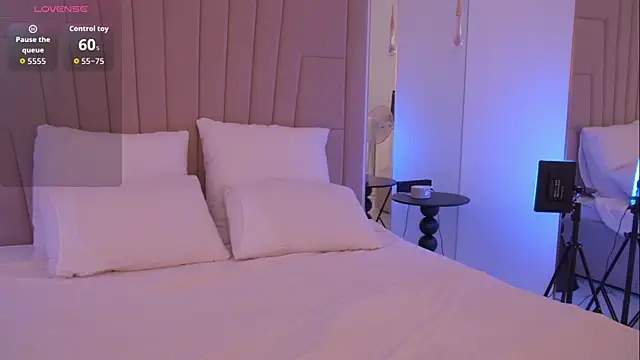 Snapshot of JennyBlow chatting on 02.26.26 JennyBlow online show from 02.26.26