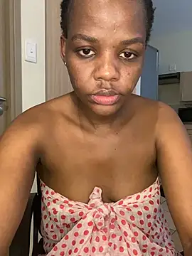 Snapshot of RoyalZuluDesire chatting on 03.03.26 RoyalZuluDesire online show from 03.03.26