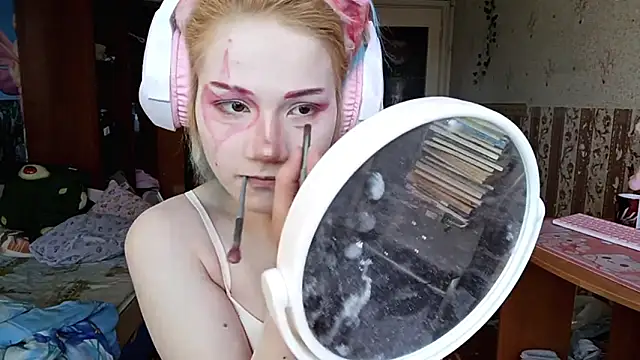 KathernSaulters online show from 02.21.26